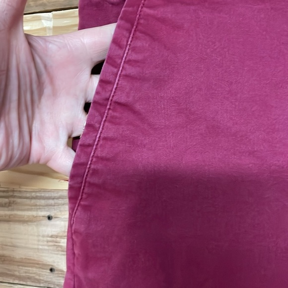 Loft size 6 Mauve Pink Color Mid-rise 6” Inseam The Riviera Shorts with Pockets - Picture 3 of 10